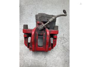 Gebruikte Remklauw (Tang) links-achter Audi S3 Sportback (8YA) 2.0 T FSI 16V Prijs € 150,00 Margeregeling aangeboden door Gebr Opdam B.V.