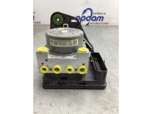 Gebruikte ABS Pomp Audi S3 Sportback (8YA) 2.0 T FSI 16V Prijs € 375,00 Margeregeling aangeboden door Gebr Opdam B.V.