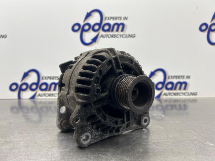 Gebruikte Dynamo Seat Ibiza III (6L1) 1.4 16V 100 Prijs € 50,00 Margeregeling aangeboden door Gebr Opdam B.V.