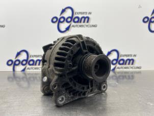 Gebruikte Dynamo Seat Ibiza III (6L1) 1.4 16V 100 Prijs € 50,00 Margeregeling aangeboden door Gebr Opdam B.V.