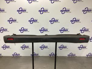 Gebruikte Achterbumper Opel Vivaro 2.5 DTI 16V Prijs € 75,00 Margeregeling aangeboden door Gebr Opdam B.V.