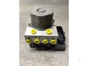 Gebruikte ABS Pomp Opel Adam 1.4 16V Prijs € 75,00 Margeregeling aangeboden door Gebr Opdam B.V.