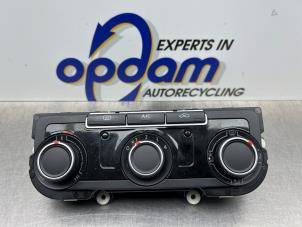 Gebruikte Kachel Bedieningspaneel Volkswagen Caddy IV 2.0 TDI 75 Prijs € 100,00 Margeregeling aangeboden door Gebr Opdam B.V.