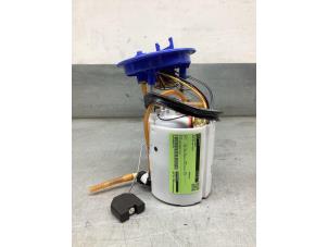 Gebruikte Benzinepomp Audi S3 Sportback (8YA) 2.0 T FSI 16V Prijs € 175,00 Margeregeling aangeboden door Gebr Opdam B.V.