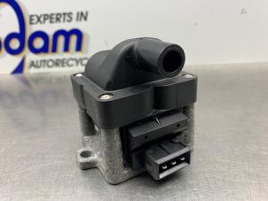 Gebruikte Bobine Volkswagen Polo Variant (6KV5) 1.6 75 Prijs € 25,00 Margeregeling aangeboden door Gebr Opdam B.V.