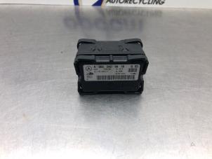 Gebruikte Esp Duo Sensor Mercedes C (W203) 1.8 C-180K 16V Prijs € 50,00 Margeregeling aangeboden door Gebr Opdam B.V.