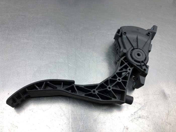 Gaspedaal van een Audi A1 (8X1/8XK) 1.2 TFSI 2011