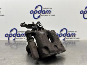 Gebruikte Remklauw (Tang) rechts-achter Seat Leon (5FB) 1.4 TSI 16V Prijs € 60,00 Margeregeling aangeboden door Gebr Opdam B.V.