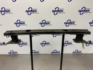 Gebruikte Bumperframe achter Citroen Jumpy (G9) 2.0 HDI 120 16V Prijs € 50,00 Margeregeling aangeboden door Gebr Opdam B.V.