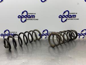 Gebruikte Schroefveer achter Citroen Jumpy (G9) 2.0 HDI 120 16V Prijs € 50,00 Margeregeling aangeboden door Gebr Opdam B.V.