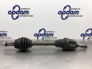 Gebruikte Aandrijfas links-voor Fiat Doblo Cargo (223) 1.3 D 16V Multijet DPF Prijs € 50,00 Margeregeling aangeboden door Gebr Opdam B.V.