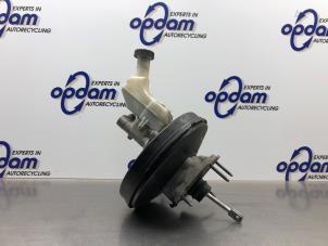 Gebruikte Rembol Renault Clio III Estate/Grandtour (KR) 1.2 16V TCE 100 Prijs € 125,00 Margeregeling aangeboden door Gebr Opdam B.V.