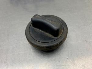 Gebruikte Tankdop Mercedes CLK (C209) 1.8 200 K 16V Prijs € 20,00 Margeregeling aangeboden door Gebr Opdam B.V.