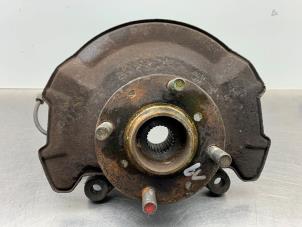 Gebruikte Fusee links-voor Suzuki Swift (ZA/ZC/ZD1/2/3/9) 1.3 VVT 16V Prijs € 50,00 Margeregeling aangeboden door Gebr Opdam B.V.