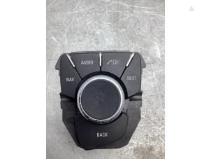 Gebruikte Regelunit Multi Media Opel Insignia 2.0 Turbo 16V Ecotec Prijs € 50,00 Margeregeling aangeboden door Gebr Opdam B.V.