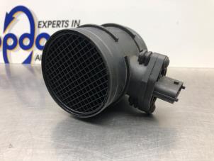 Gebruikte Luchtmassameter Alfa Romeo 159 Sportwagon (939BX) 2.2 JTS 16V Prijs € 35,00 Margeregeling aangeboden door Gebr Opdam B.V.