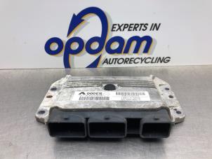 Gebruikte Computer Motormanagement Renault Modus/Grand Modus (JP) 1.6 16V Prijs € 100,00 Margeregeling aangeboden door Gebr Opdam B.V.