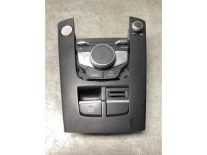 Gebruikte MMI schakelaar Audi A3 Sportback (8VA/8VF) 1.5 35 TFSI 16V Prijs € 175,00 Margeregeling aangeboden door Gebr Opdam B.V.