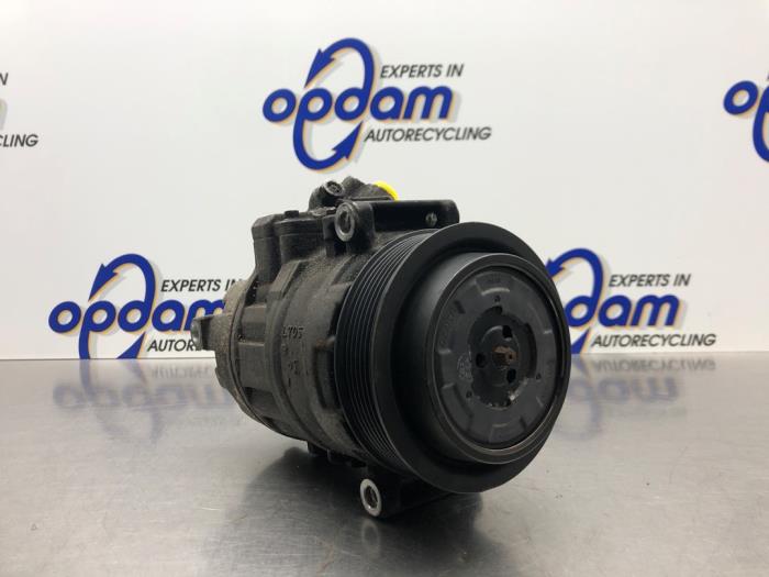 Gebruikte Pomp Airco Mercedes CLK (C209) 1.8 200 K 16V Prijs € 90,00 Margeregeling aangeboden door Gebr Opdam B.V.
