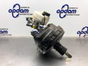 Gebruikte Rembekrachtiger Mercedes CLK (C209) 1.8 200 K 16V Prijs € 125,00 Margeregeling aangeboden door Gebr Opdam B.V.