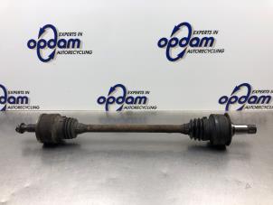 Gebruikte Steekas links-achter Mercedes CLK (C209) 1.8 200 K 16V Prijs € 50,00 Margeregeling aangeboden door Gebr Opdam B.V.