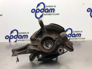 Gebruikte Fusee rechts-voor Daihatsu Cuore (L251/271/276) 1.0 12V DVVT Prijs € 50,00 Margeregeling aangeboden door Gebr Opdam B.V.