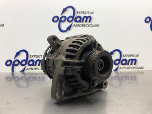 Gebruikte Alternator Renault Twingo II (CN) 1.2 16V Prijs € 50,00 Margeregeling aangeboden door Gebr Opdam B.V.
