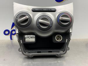 Gebruikte Kachel Bedieningspaneel Hyundai i10 (F5) 1.1i 12V Prijs € 50,00 Margeregeling aangeboden door Gebr Opdam B.V.