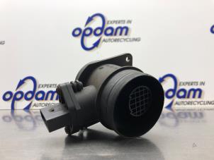 Gebruikte Luchtmassameter Volkswagen Transporter T5 1.9 TDi Prijs € 40,00 Margeregeling aangeboden door Gebr Opdam B.V.