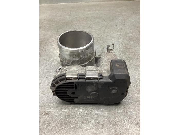 Gebruikte Gasklephuis Ford Fiesta 6 (JA8) 1.4 16V Prijs € 35,00 Margeregeling aangeboden door Gebr Opdam B.V.