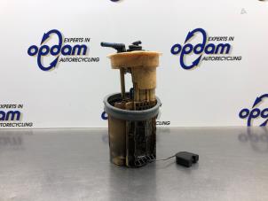 Gebruikte Tank element Pomp Volkswagen Transporter T5 1.9 TDi Prijs € 75,00 Margeregeling aangeboden door Gebr Opdam B.V.