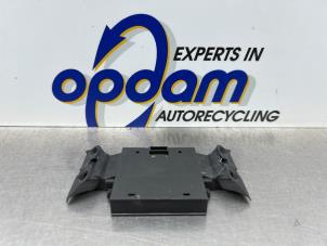 Gebruikte Alarm sensor BMW Mini One/Cooper (R50) 1.6 16V Cooper Prijs € 30,00 Margeregeling aangeboden door Gebr Opdam B.V.