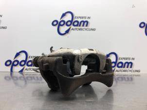 Gebruikte Remklauw (Tang) rechts-achter Jaguar S-type (X200) 2.5 V6 24V Prijs € 60,00 Margeregeling aangeboden door Gebr Opdam B.V.