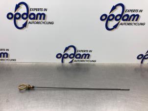 Gebruikte Peilstok Olie Opel Astra J (PC6/PD6/PE6/PF6) 1.4 Turbo 16V Prijs € 20,00 Margeregeling aangeboden door Gebr Opdam B.V.