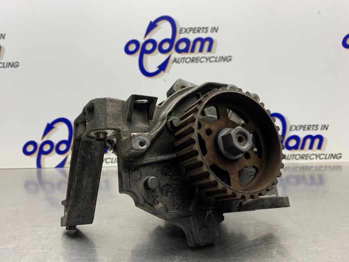 Gebruikte Dieselpomp Peugeot Partner (GC/GF/GG/GJ/GK) 1.6 HDI 75 16V Prijs € 150,00 Margeregeling aangeboden door Gebr Opdam B.V.