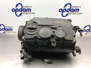 Gebruikte Cilinderkop Volkswagen Caddy III (2KA,2KH,2CA,2CH) 1.9 TDI Prijs € 400,00 Margeregeling aangeboden door Gebr Opdam B.V.