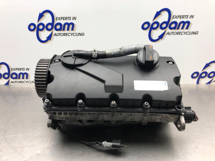Gebruikte Cilinderkop Volkswagen Caddy III (2KA,2KH,2CA,2CH) 2.0 SDI Prijs € 300,00 Margeregeling aangeboden door Gebr Opdam B.V.