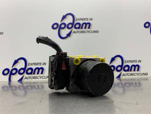 Gebruikte ABS Pomp Seat Ibiza III (6L1) 1.4 16V 100 Prijs € 125,00 Margeregeling aangeboden door Gebr Opdam B.V.