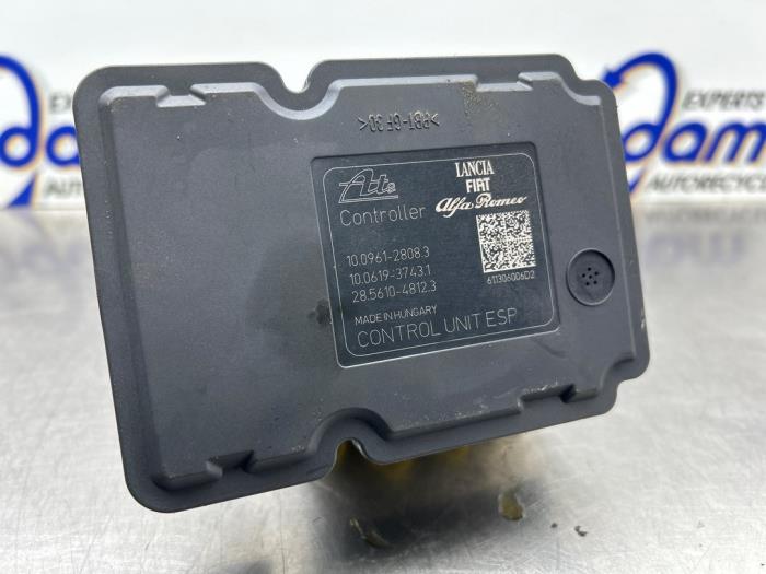 ABS Pomp van een Alfa Romeo Giulietta (940) 1.4 TB 16V 2011