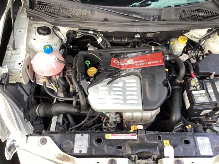 ABS Pomp van een Alfa Romeo Giulietta (940) 1.4 TB 16V 2011