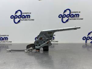 Gebruikte Handremhendel Mini Clubman (R55) 1.6 16V Cooper Prijs € 35,00 Margeregeling aangeboden door Gebr Opdam B.V.