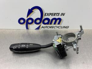 Gebruikte Licht + Raw Schakelaar Mercedes B (W245) 2.0 B-200 16V Prijs € 50,00 Margeregeling aangeboden door Gebr Opdam B.V.