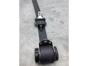 Gebruikte Veiligheidsgordel rechts-achter Nissan NV 200 Evalia (M20M) E-NV200 Prijs € 96,80 Inclusief btw aangeboden door Gebr Opdam B.V.