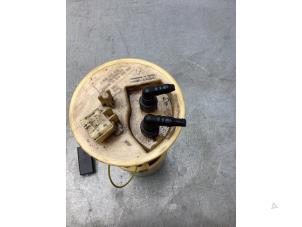 Gebruikte Brandstofpomp Elektrisch Volkswagen Crafter 2.5 TDI 30/35/50 Prijs € 121,00 Inclusief btw aangeboden door Gebr Opdam B.V.