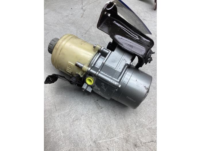 Gebruikte Pomp Servo Volkswagen Fox (5Z) 1.4 16V Prijs € 300,00 Margeregeling aangeboden door Gebr Opdam B.V.