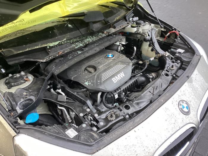 Motor van een BMW 2 serie Active Tourer (F45) 218i 1.5 TwinPower Turbo 12V 2015