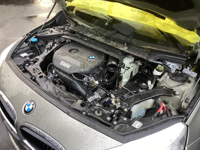 Motor van een BMW 2 serie Active Tourer (F45) 218i 1.5 TwinPower Turbo 12V 2015