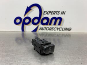 Gebruikte ASR schakelaar Seat Altea XL (5P5) 1.4 TSI 16V Prijs € 10,00 Margeregeling aangeboden door Gebr Opdam B.V.