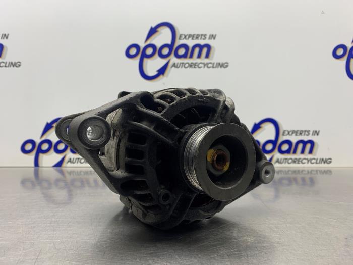 Gebruikte Dynamo Opel Zafira (F75) 1.6 16V Prijs € 50,00 Margeregeling aangeboden door Gebr Opdam B.V.