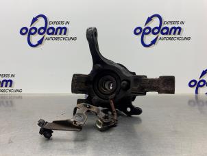 Gebruikte Asschenkel links-voor Opel Zafira (F75) 1.6 16V Prijs € 50,00 Margeregeling aangeboden door Gebr Opdam B.V.